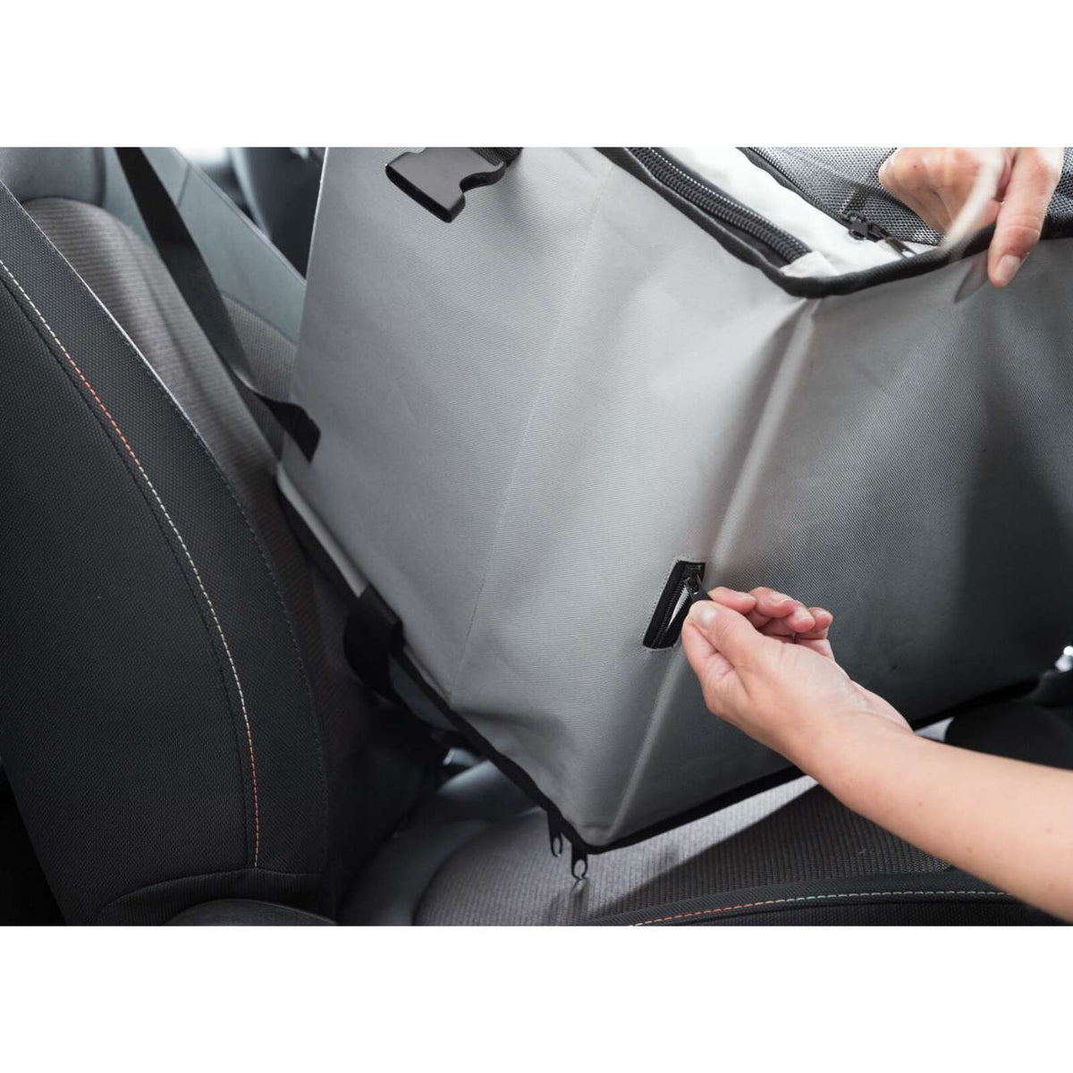 Trixie Cuccia per Auto per Cani 44 x 37 x 40 cm Grigio/Nero